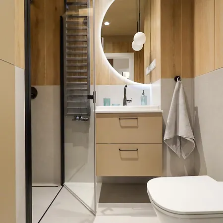 Lucky Seven بوزنان