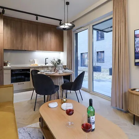 Lucky Seven * بوزنان