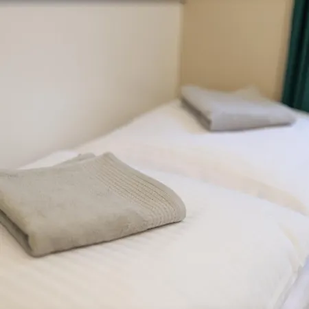 Lucky Seven * بوزنان