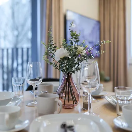 Lucky Seven Apartment *